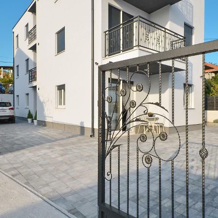 Deluxe Apartman Porto Trogir Exterior photo